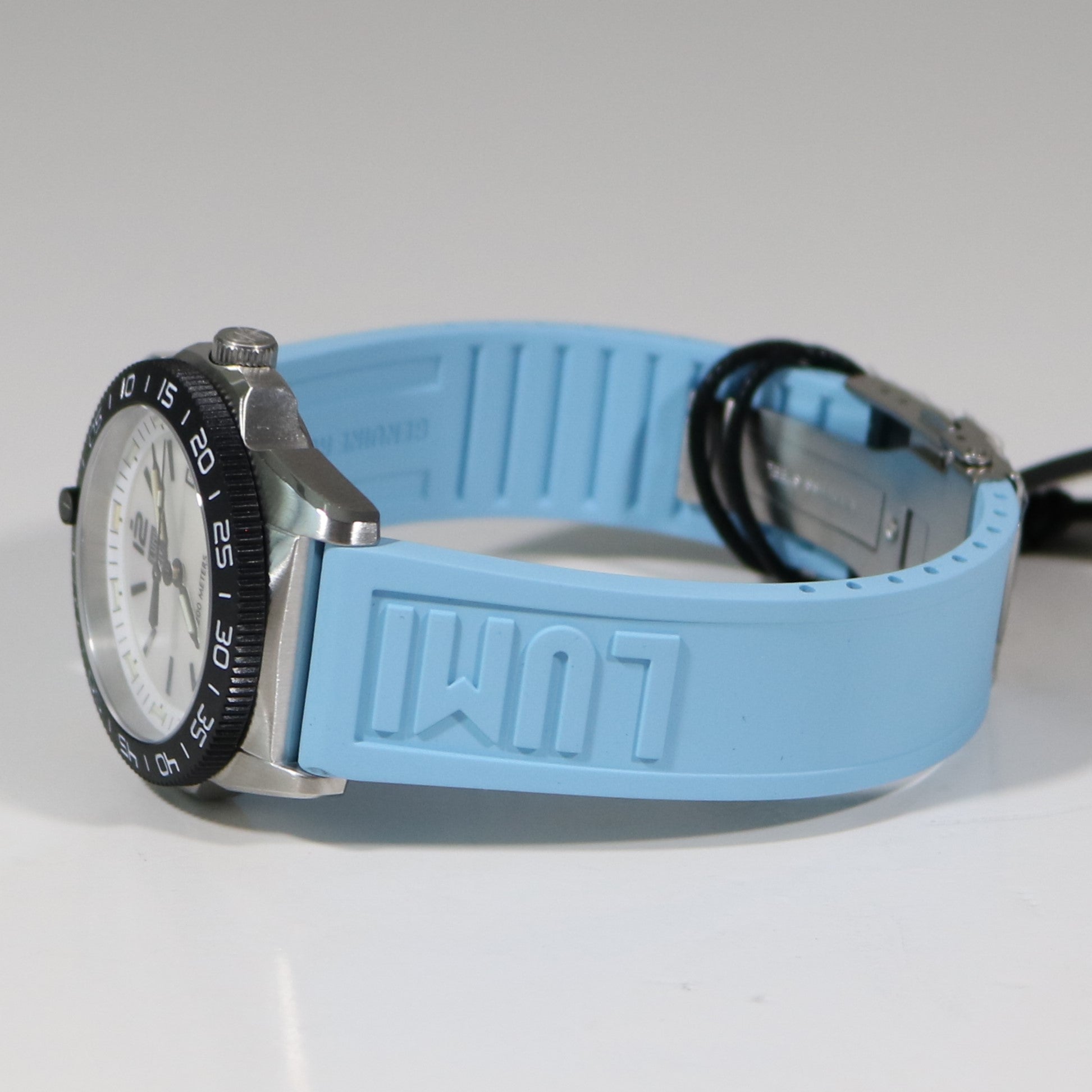 Luminox Pacific Diver Mother of pearl Dial Blue Rubber Strap Men's Watch XS.3124M