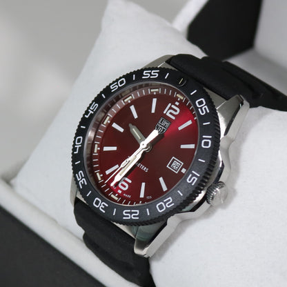 Luminox Pacific Diver Red Dial Rubber Strap Men's Quartz Watch XS.3135