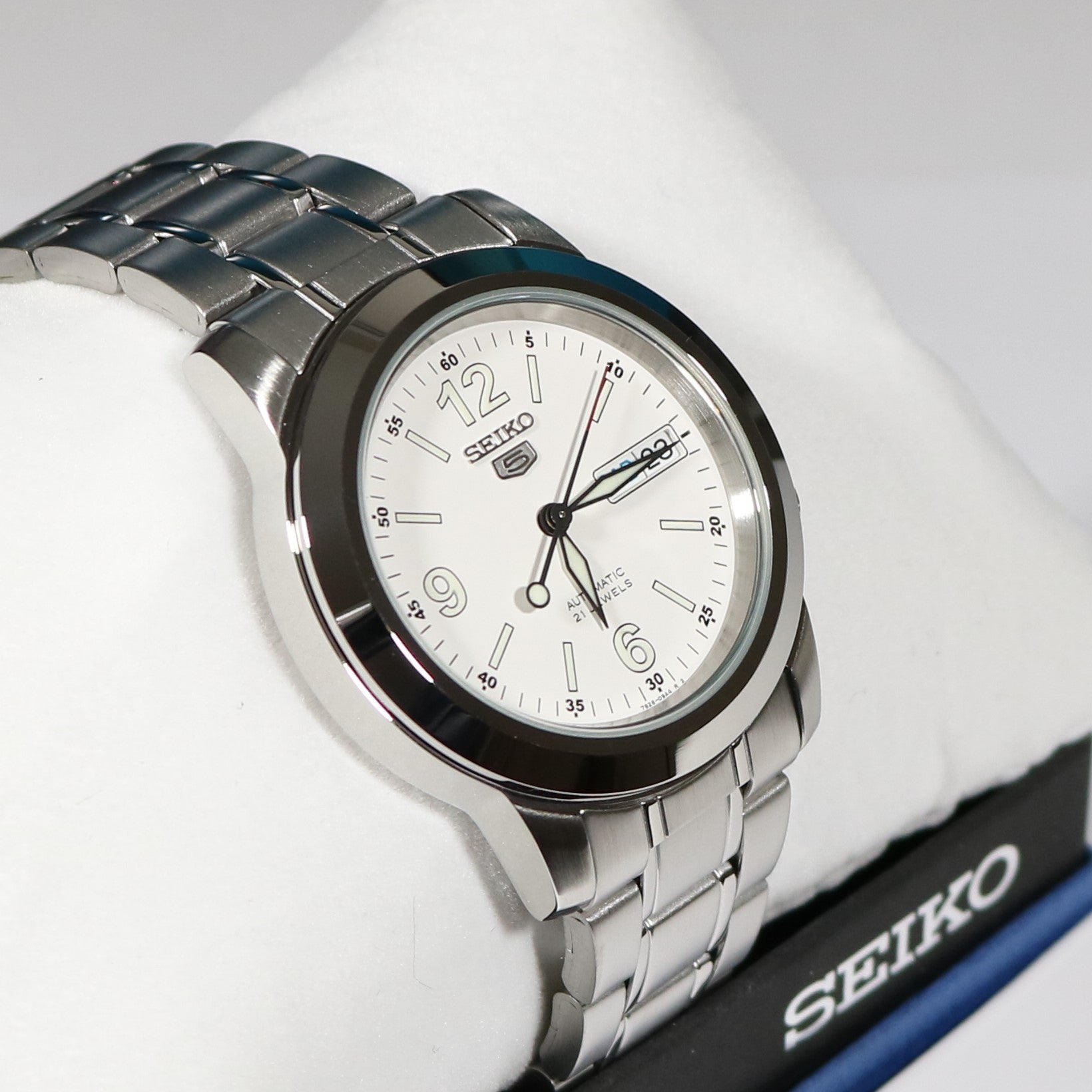 Seiko 5 Automatic White Dial Stainless Steel Men's Watch SNKE57K1