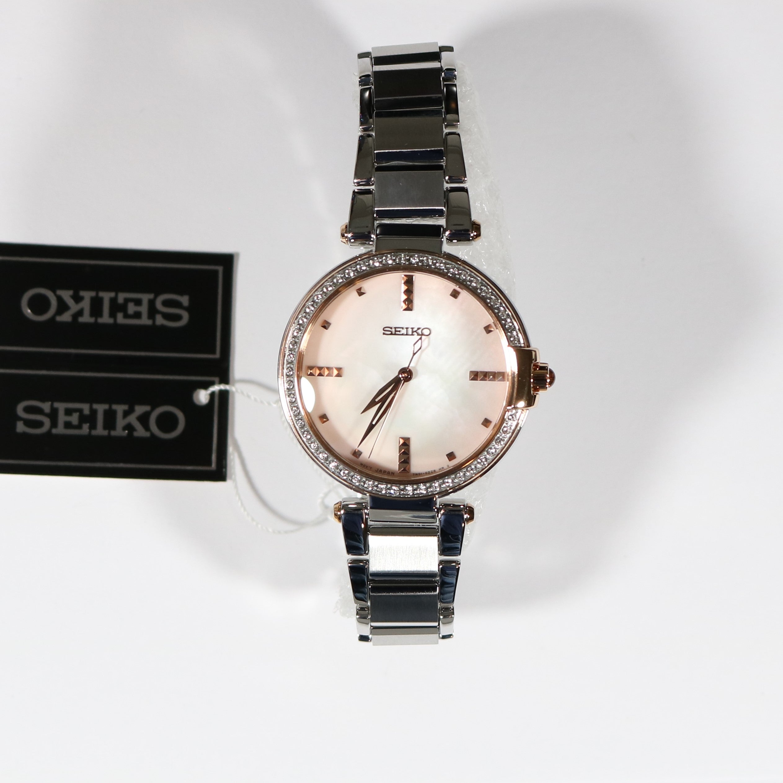 Seiko Quartz Diamond Accents Bezel Pearl Dial Watch SRZ514P1