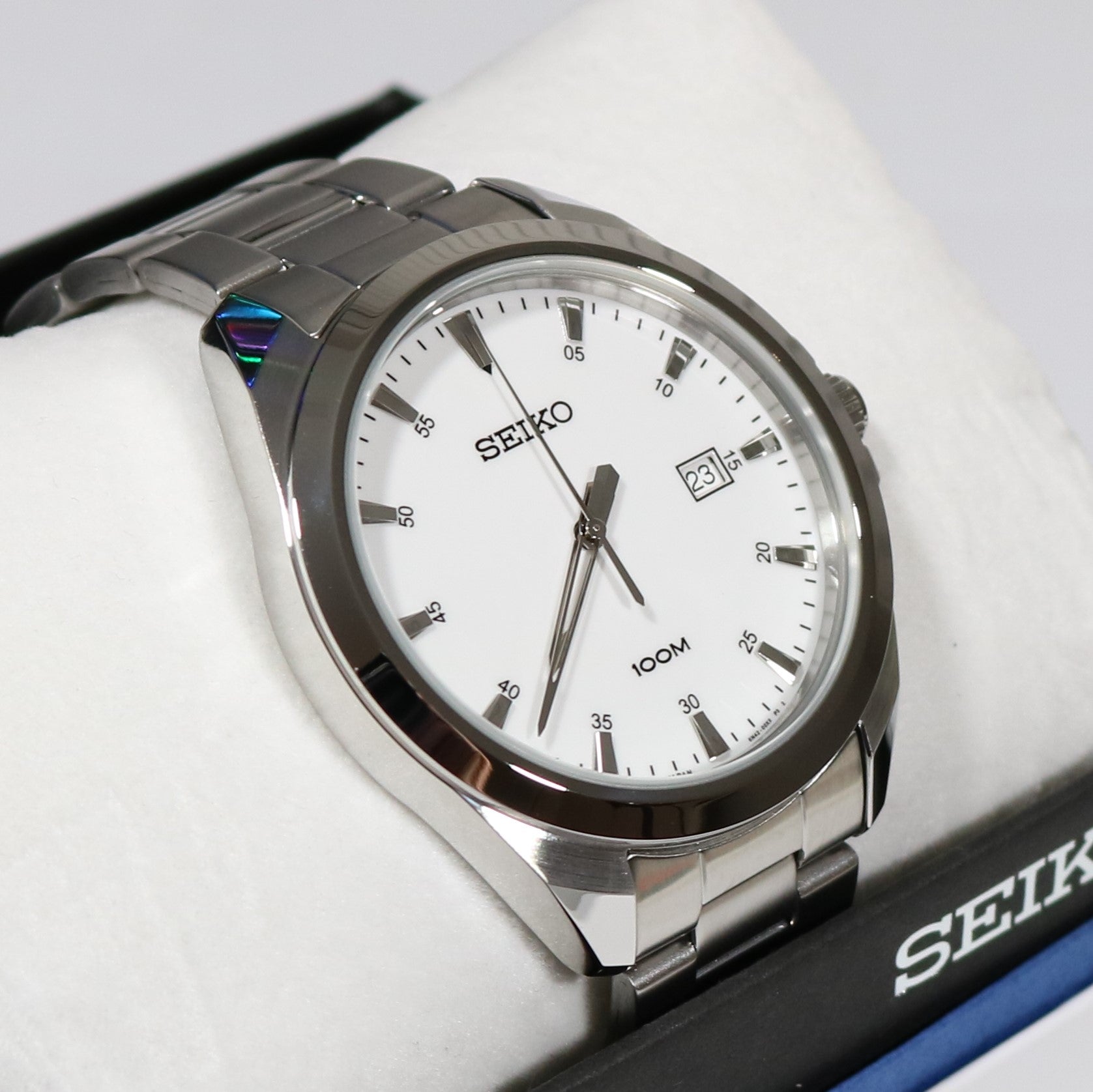 Seiko Men's Classic Stainless Steel White Dial Quartz Watch SUR205P1 - Chronobuy